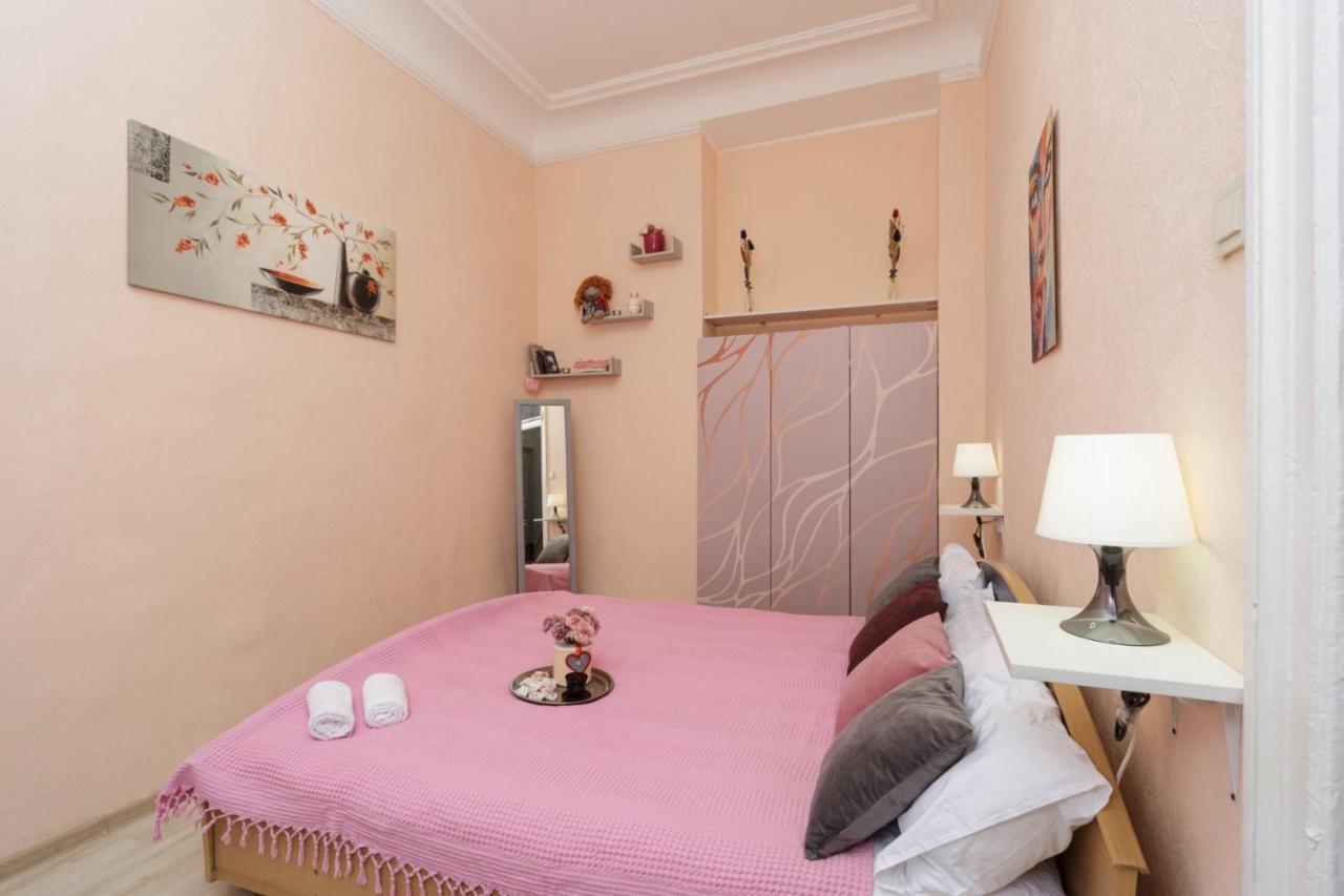 Comfortable Apartment In The Very Center Of Одеса Екстериор снимка