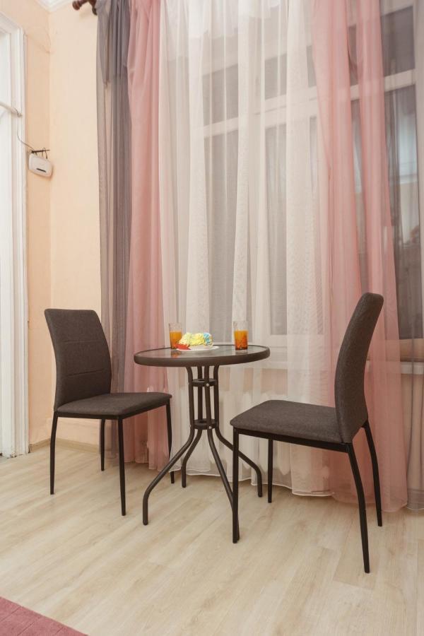 Comfortable Apartment In The Very Center Of Одеса Екстериор снимка