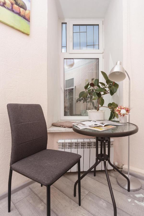 Comfortable Apartment In The Very Center Of Одеса Екстериор снимка